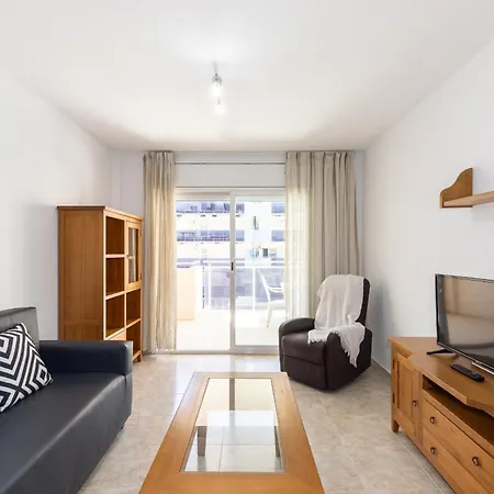 Nova Pineda Apartman *